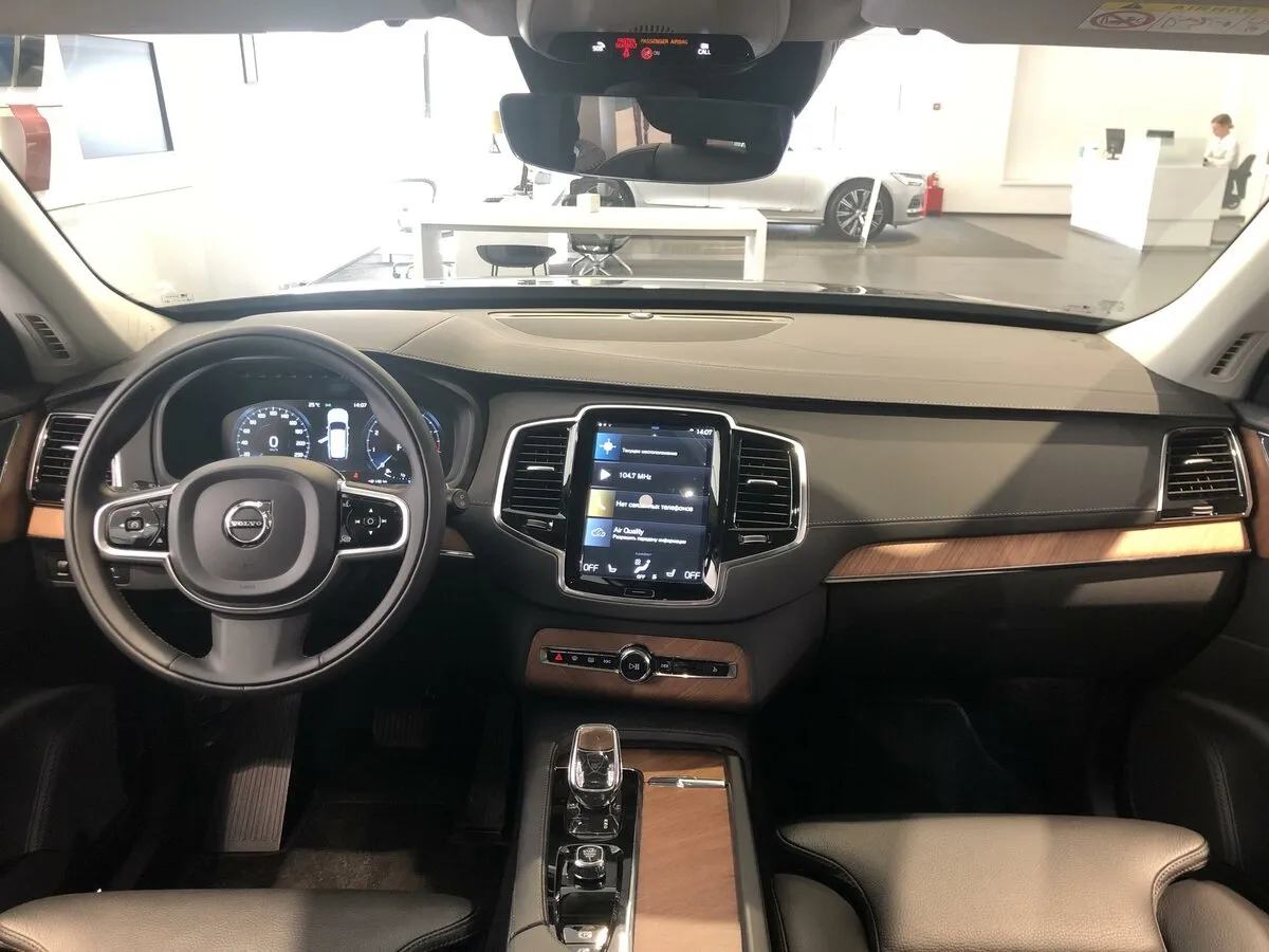 Check price and buy New Volvo XC90 Restyling For Sale