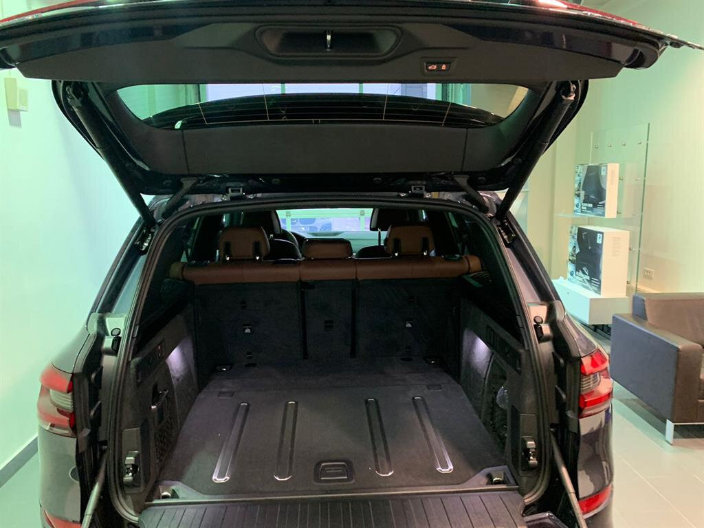 Check price and buy New BMW X5 40d (G05) For Sale