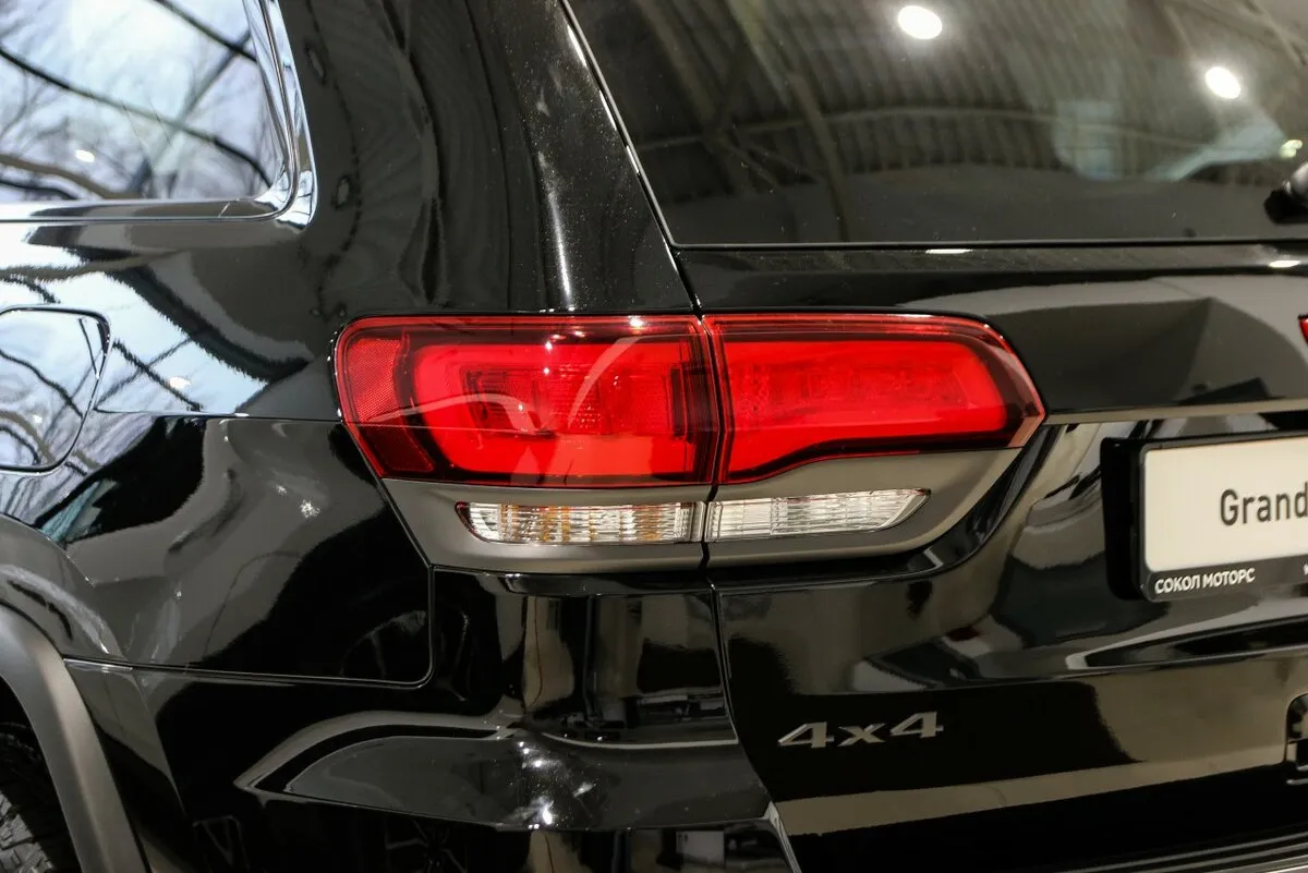 Check price and buy New Jeep Grand Cherokee (WK2) Restyling For Sale