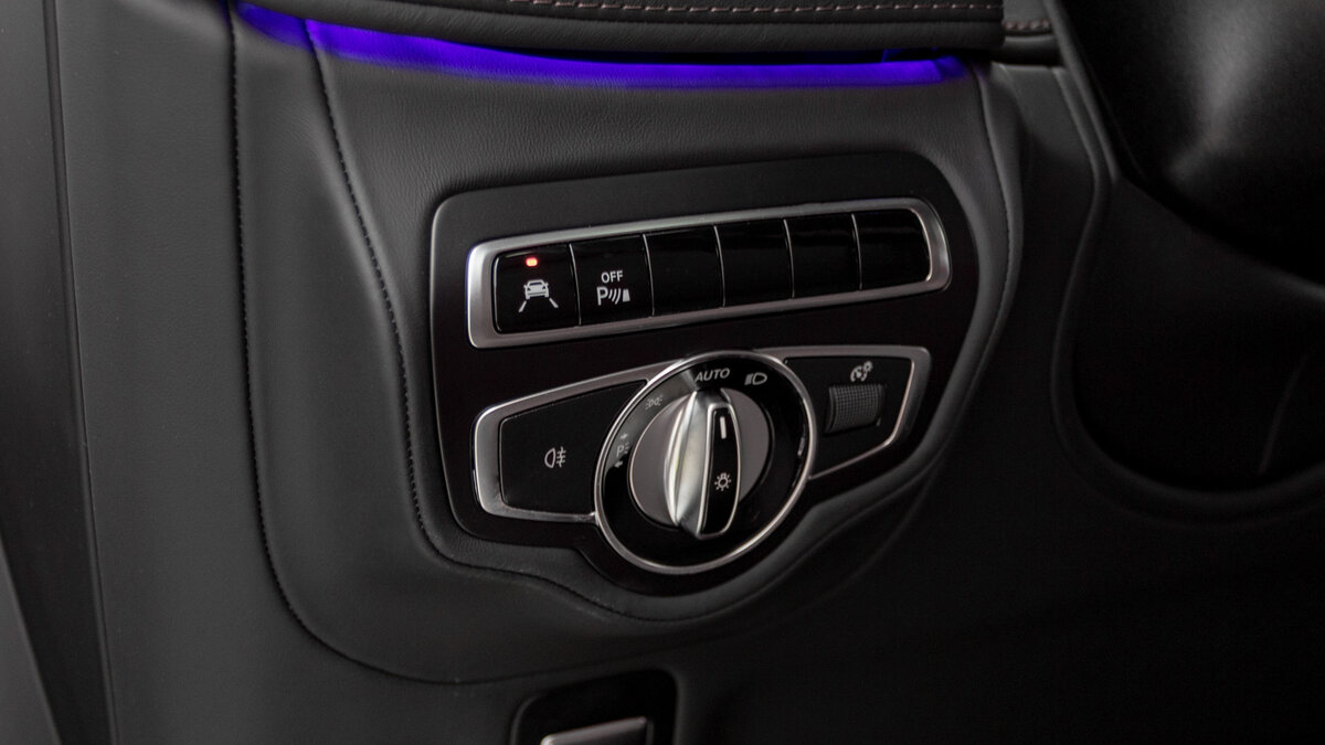 Check price and buy New Mercedes-Benz G-Class 350 d (W463) For Sale