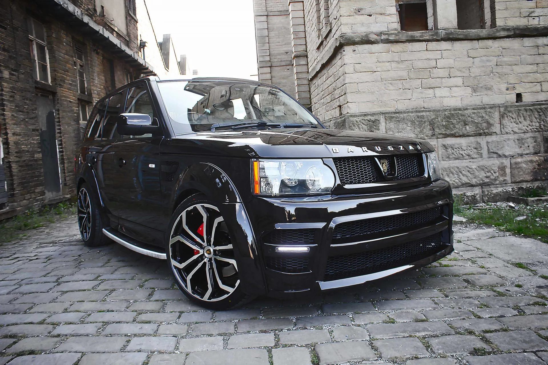 Check our price and buy Barugzai Classic Sport Wide Edition body kit for Land Rover Range Rover Sport