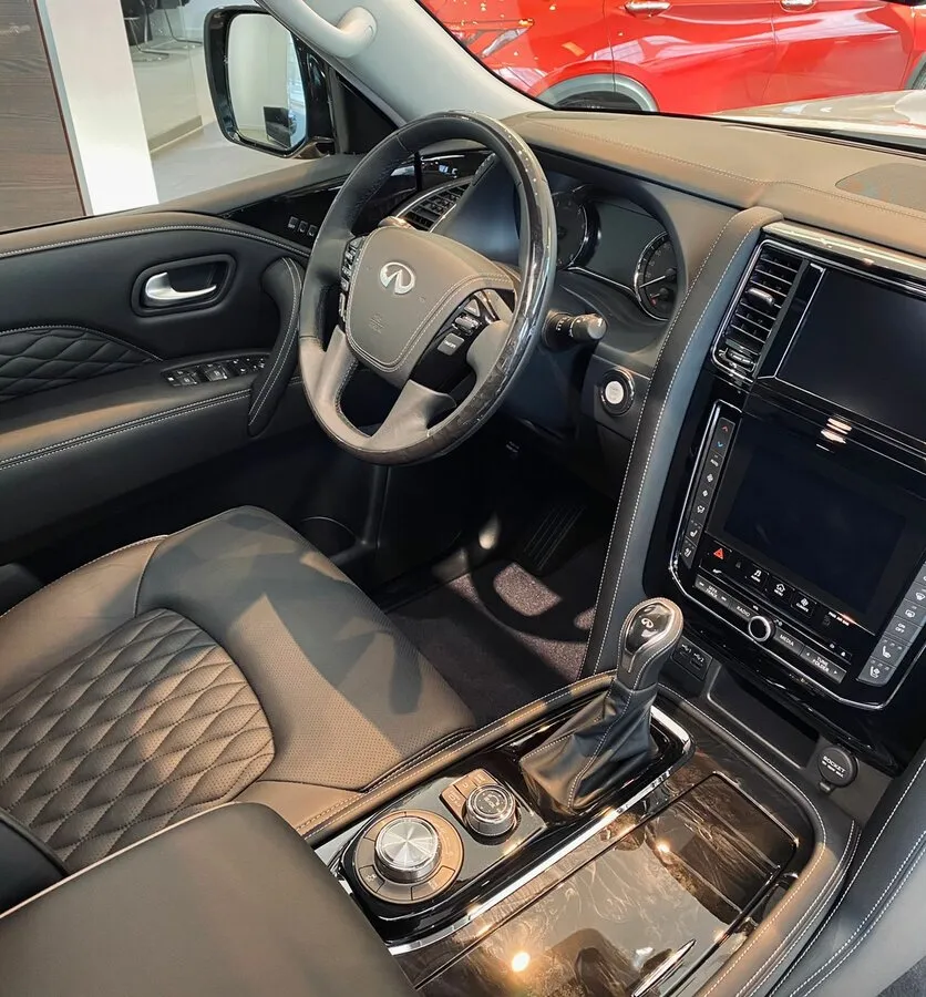 Buy New Infiniti QX80 Restyling 2