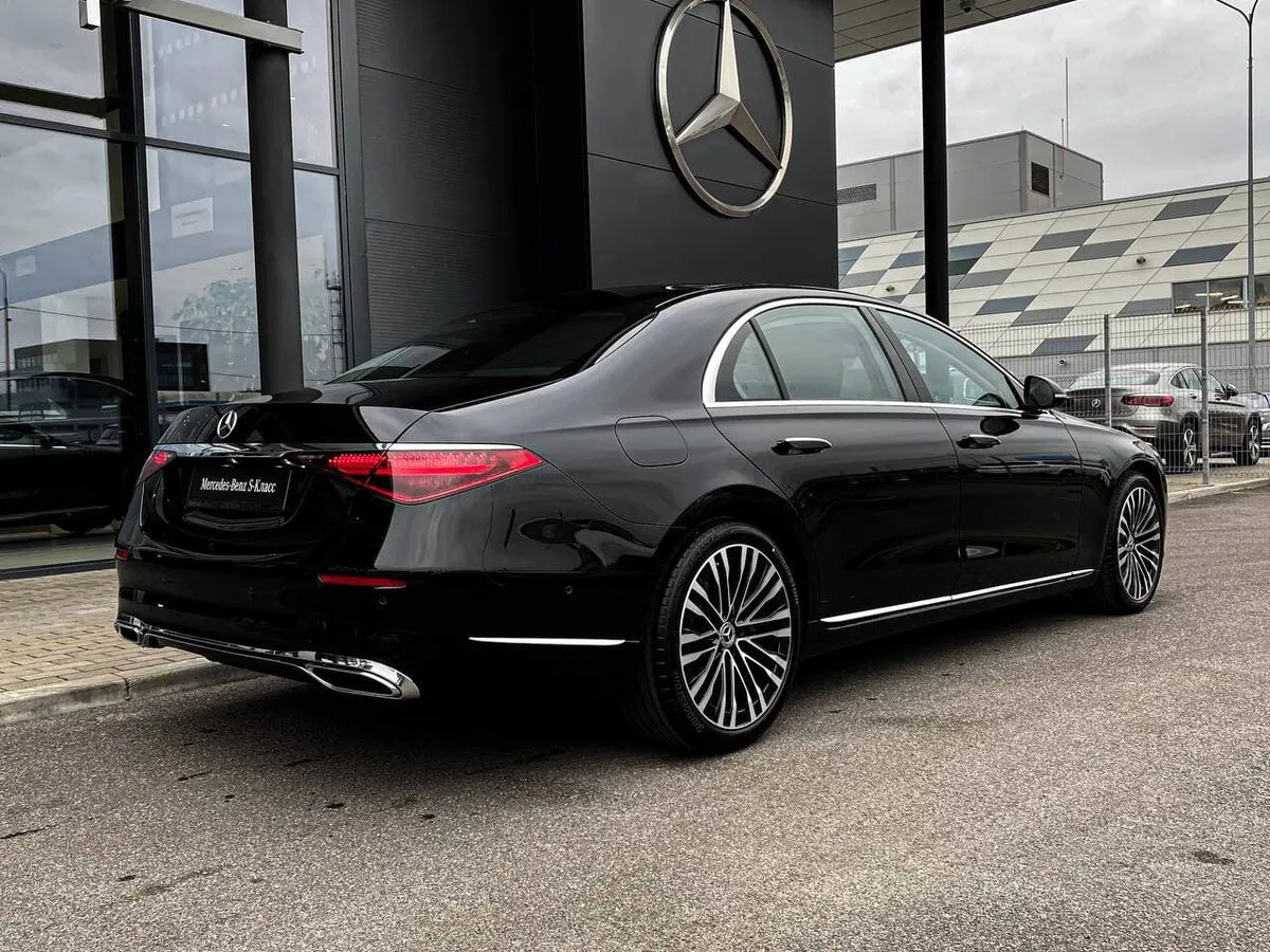 Check price and buy New Mercedes-Benz S-class 350 d Long 4MATIC VII (W223) For Sale