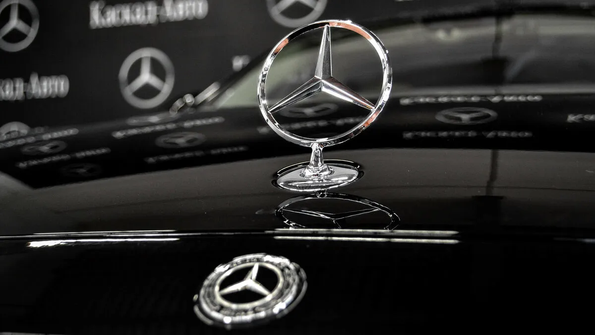 Check price and buy New Mercedes-Benz S-Class 350 d Long 4MATIC (W223) For Sale