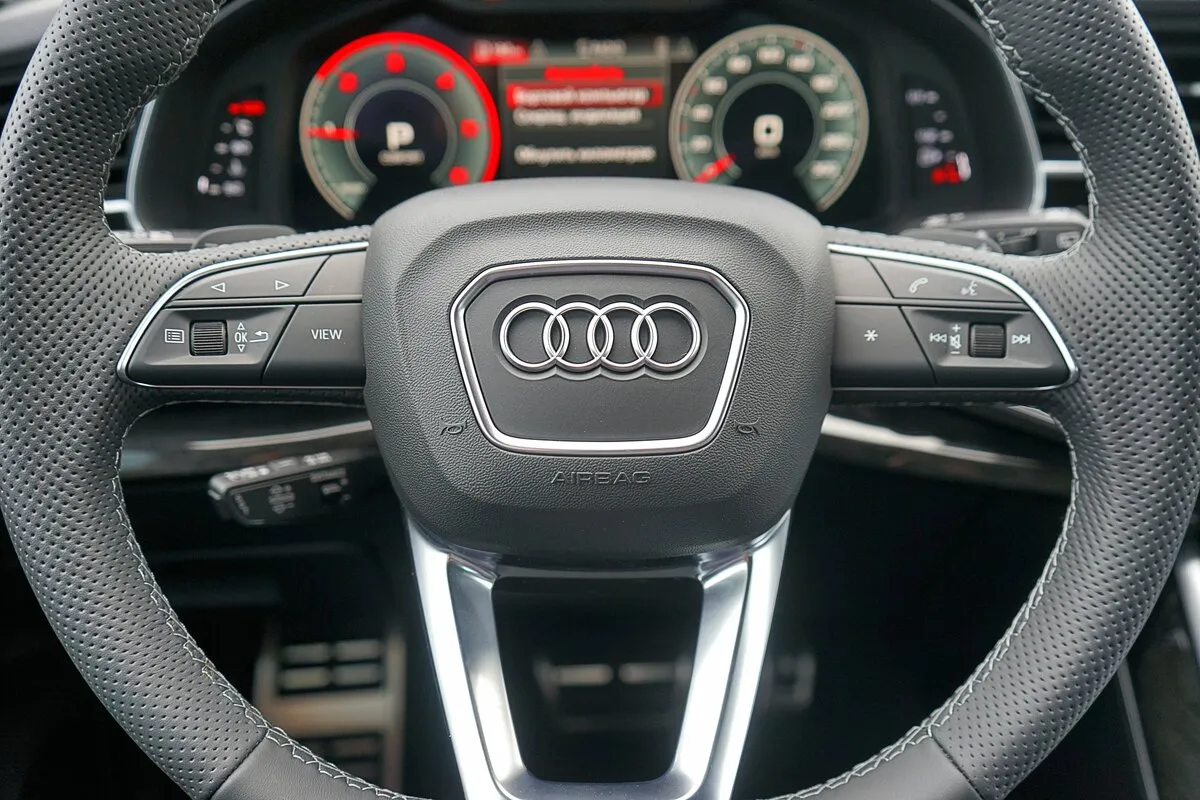 Check price and buy New Audi Q7 45 TDI (4M) Restyling For Sale