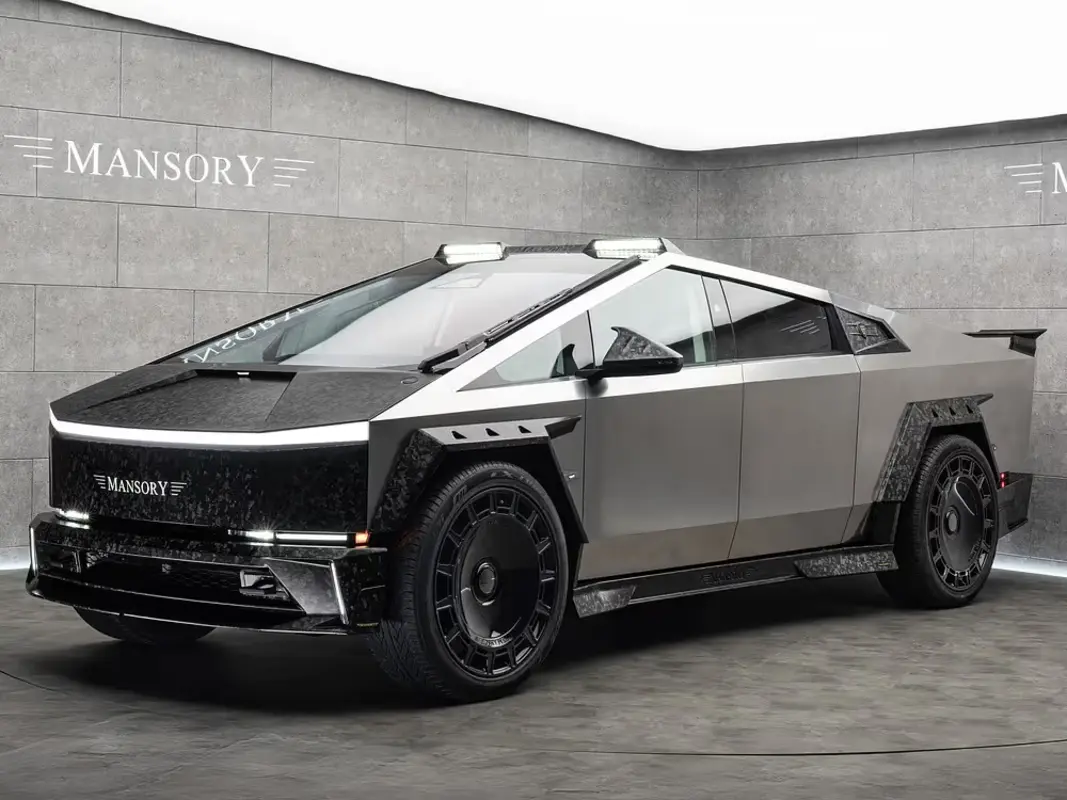 Mansory Elongation Tesla Cybertruck