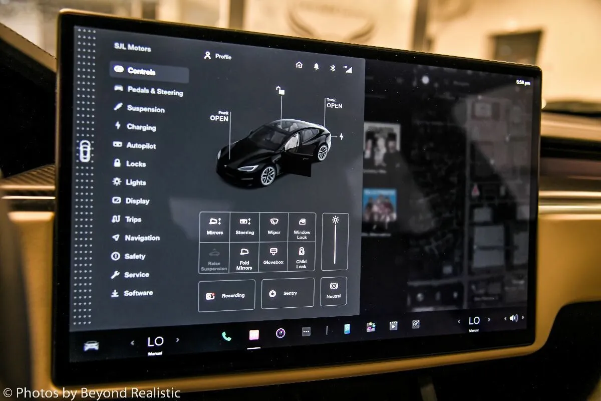 Check price and buy New Tesla Model S Plaid Restyling 2 For Sale