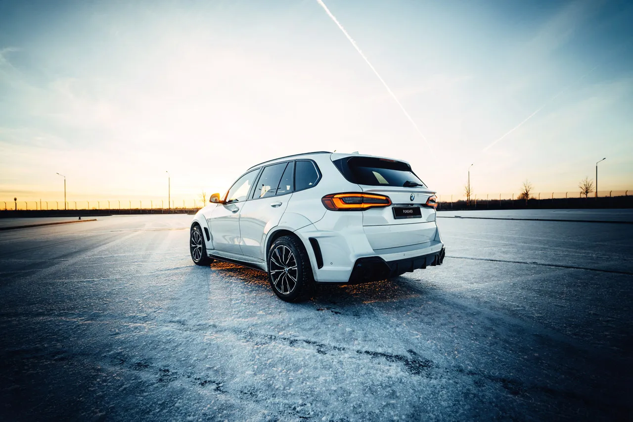 Check price and buy Renegade Design body kit for BMW X5 G05