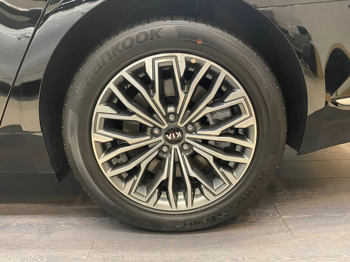 Check price and buy New Kia K900 For Sale