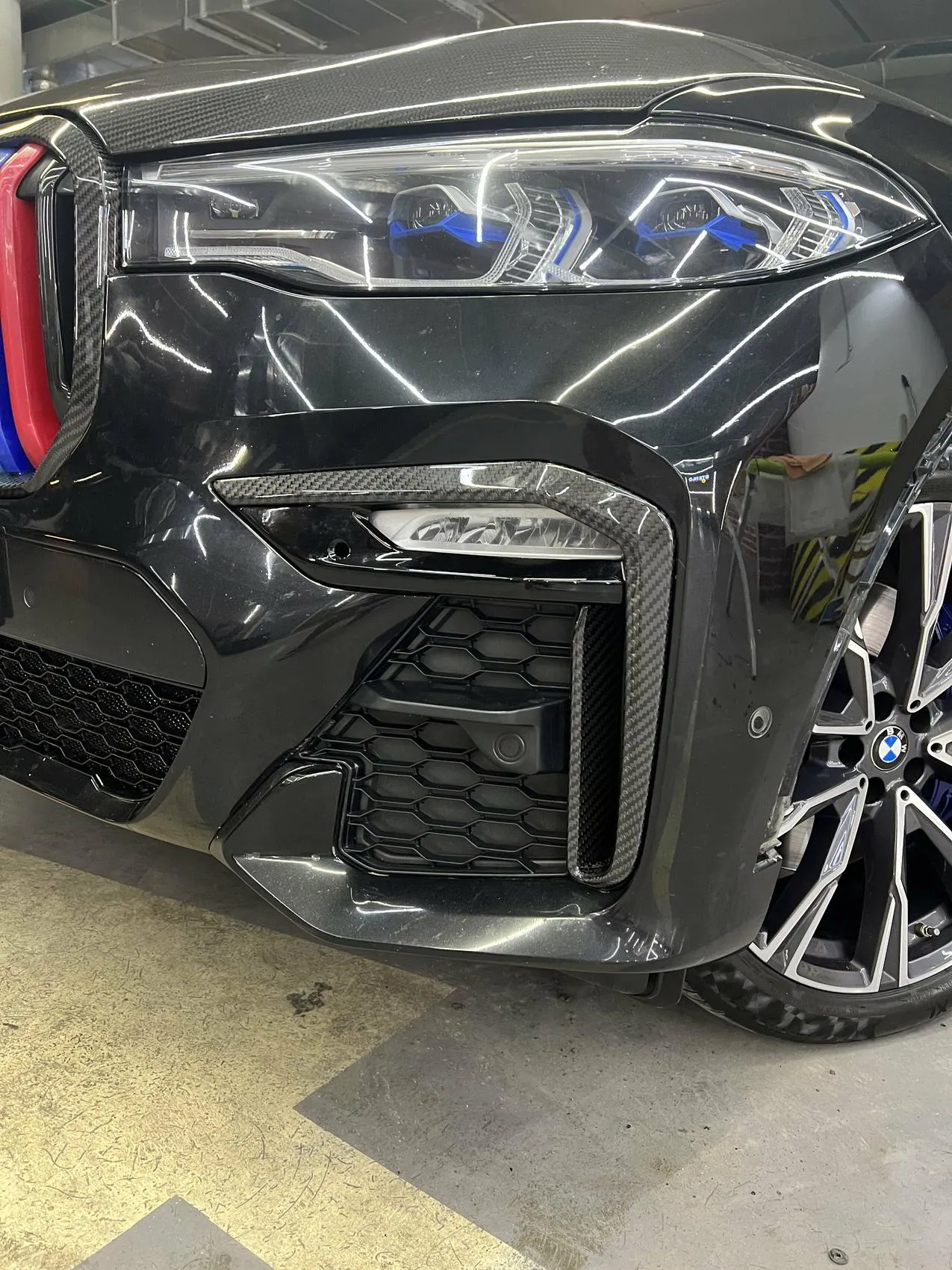 Check our price and buy Renegade Design body kit for BMW X7 G07