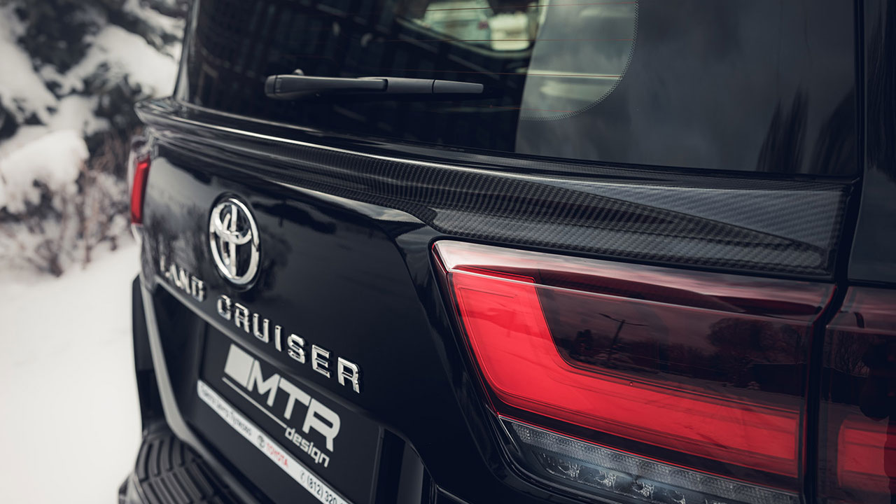 Carbon trunk lid lower spoiler MTR Design for Toyota Land Cruiser 300
