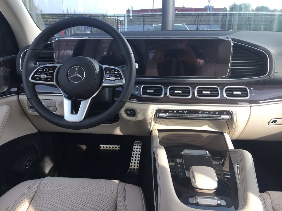 Check price and buy New Mercedes-Benz GLS 400 d (X167) For Sale