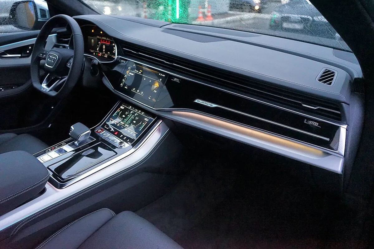 Buy New Audi SQ8 (4M)